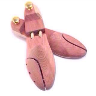 Pwnz- Men's Cedar Wood Twin Tube Shoe Tree