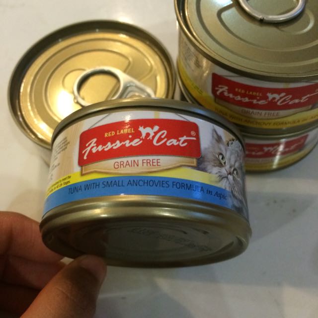 FUSSIE CAT red Label Pet Supplies Homes Other Pet Accessories on Carousell