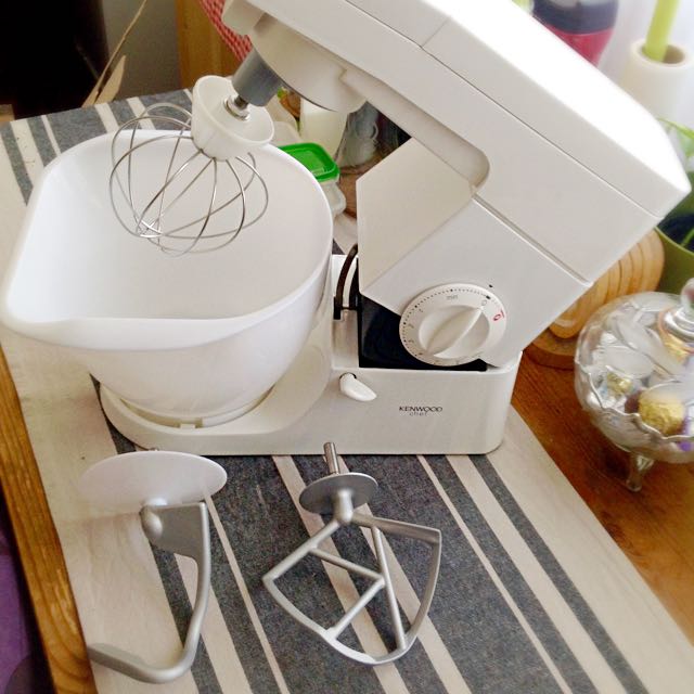 Kenwood KM300 Chef Mixer White Reserved