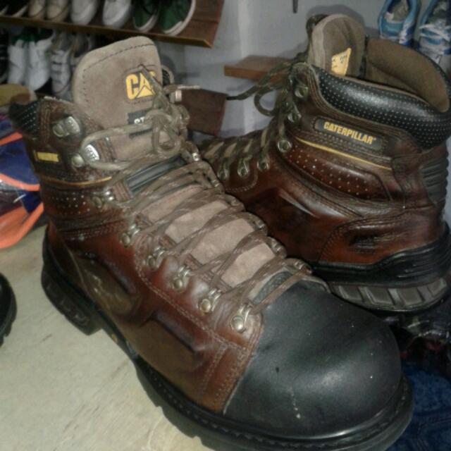 asphalt running shoes