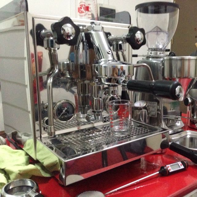 Rocket Cellini Evoluzione V2 Espresso Machine + Mazzer Mini A Doserless, TV & Home Appliances