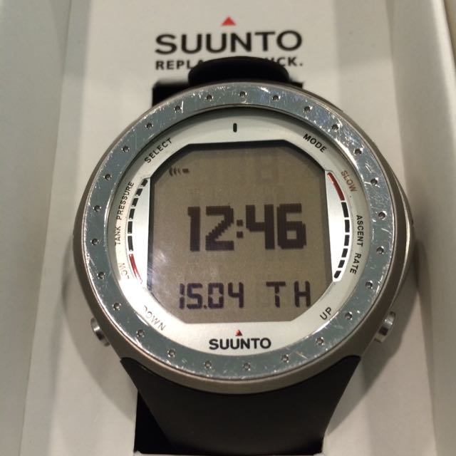 Suunto D9