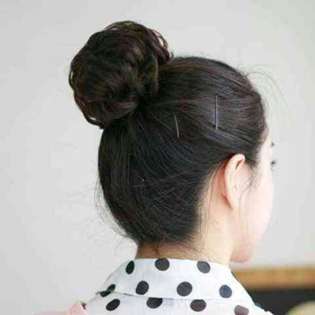 Fake Hair Bun 頂心式直發包 Women S Fashion On Carousell