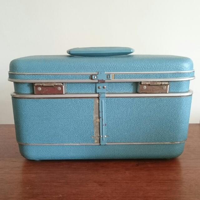 vintage samsonite makeup luggage
