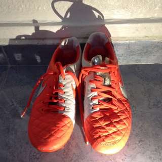Nike Tiempo V