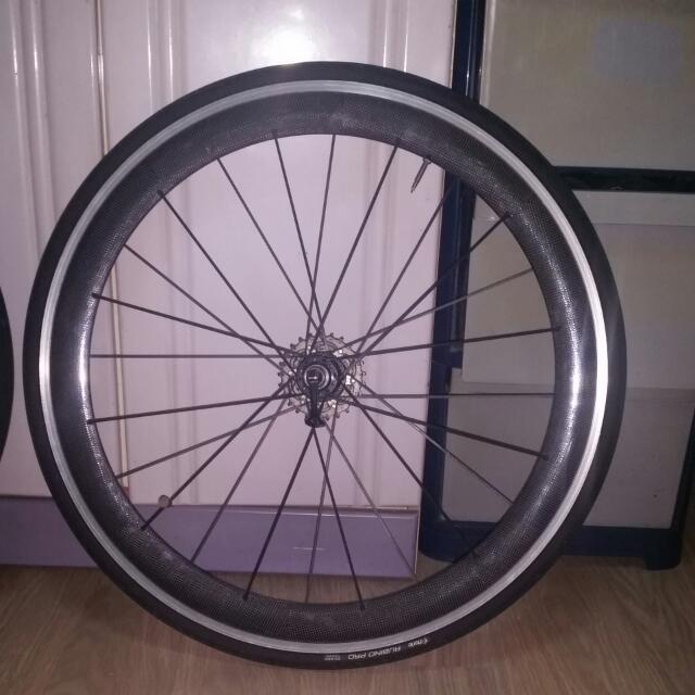 Token C55 Carbon Clincher Wheelset