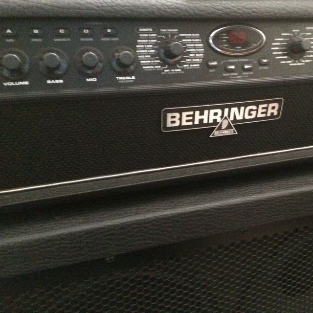 Behringer vampire hotsell lx1200h price