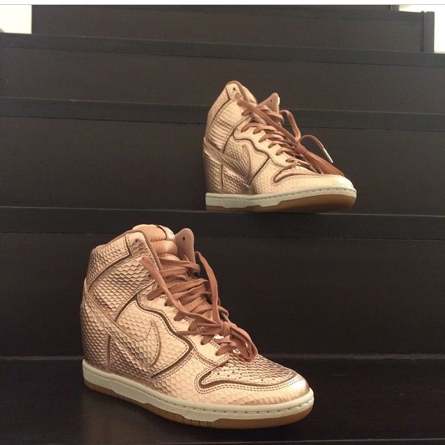 nike dunk sky hi cut out