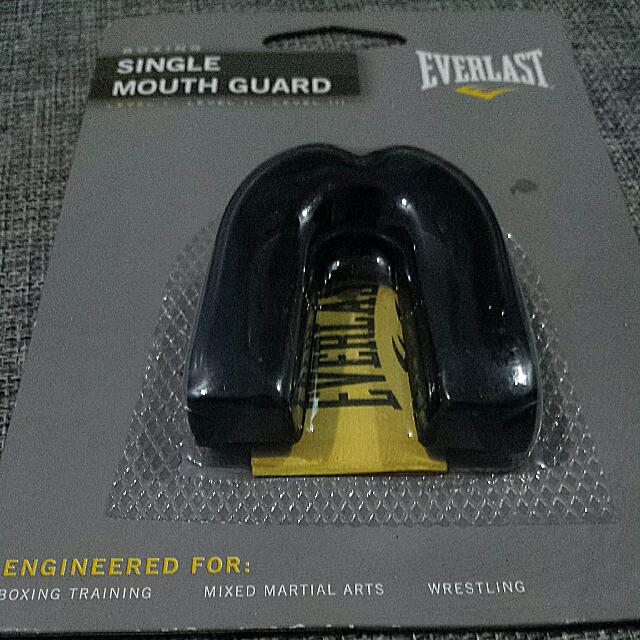 Everlast Single Mouth Guard, Health & Nutrition, Braces, Support