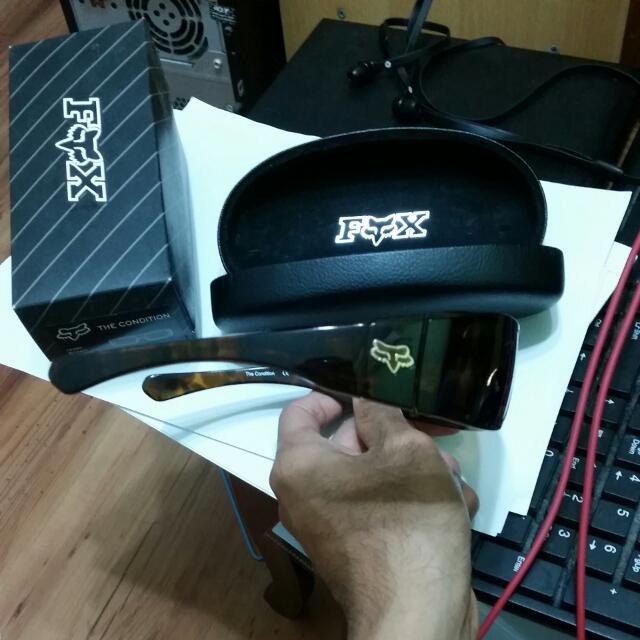 Fox the store condition sunglasses