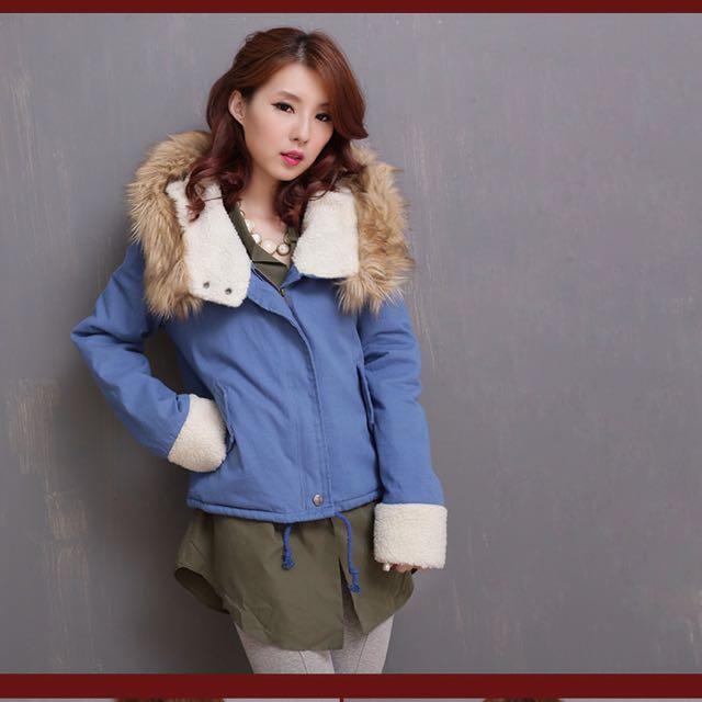 Winter Jacket (Category: Coats, Jackets and Outerwear) located in Singapore. Submitted by carouseller123 (Listing ID 12462340, Image 2). Description: .