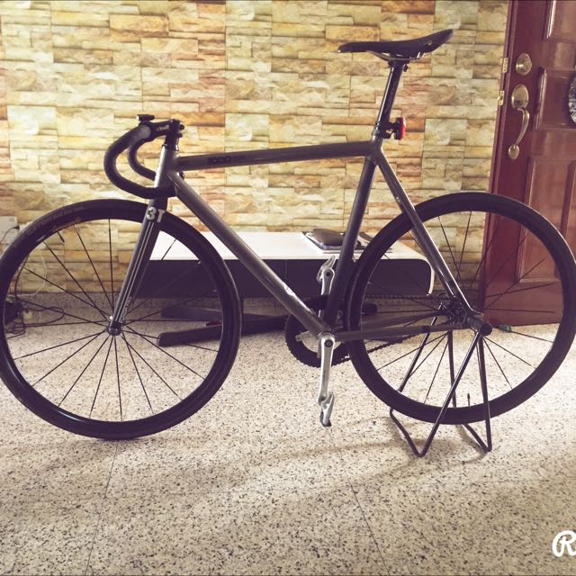 Leader Kagero Size 53 frameset, Sports Equipment, Bicycles & Parts