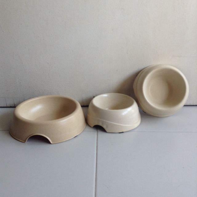 Litter Box & Food Bowls, Pet Supplies, Pet Food on Carousell