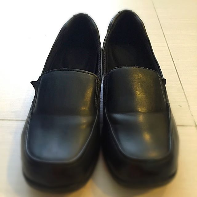 Pre-Loved Payless Non-Slip Shoes 