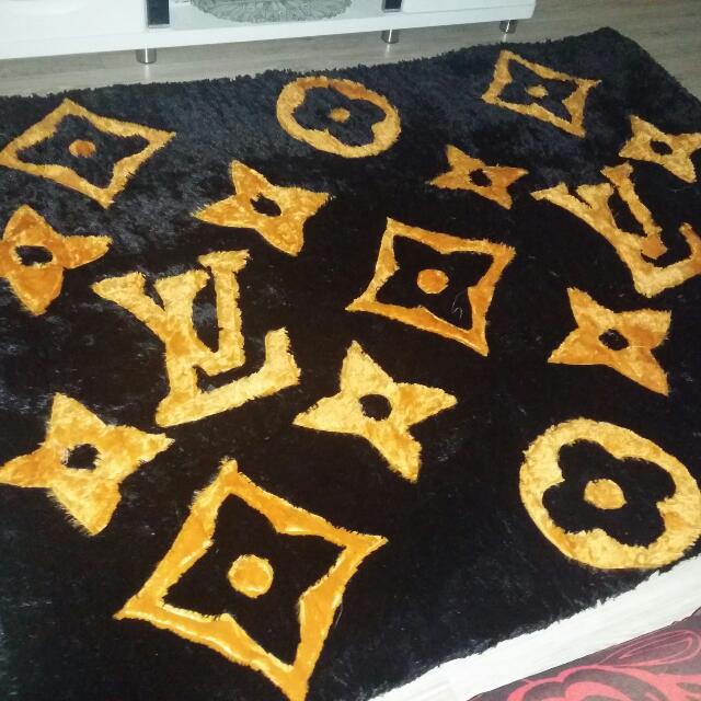 louis vuitton carpet cost