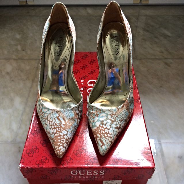 guess stilettos