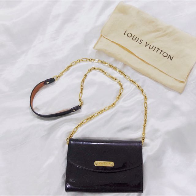 LOUIS VUITTON Amarante Monogram Vernis Bel Air Pochette