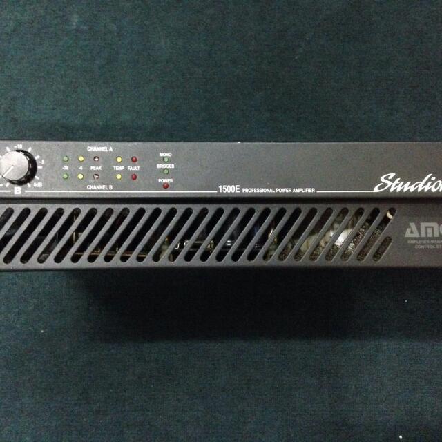 Studiomaster 1500E Power Amplifier