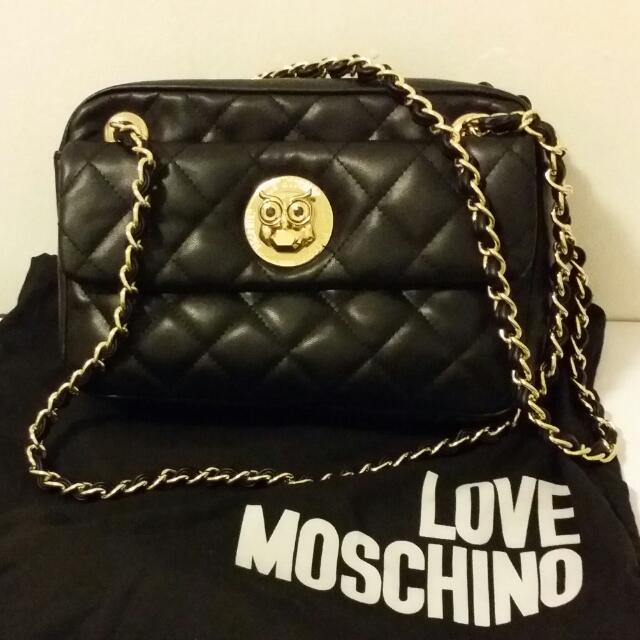 black moschino purse