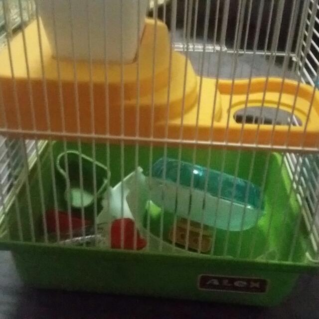 2nd hand on sale hamster cage