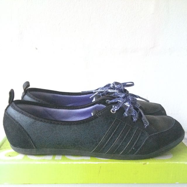 adidas sneaker piona