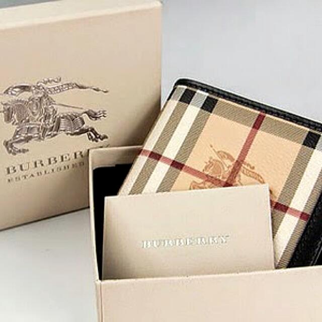 Burberry Haymarket Check Bi-fold Wallet (1:1 Replica) , Men's Fashion,  Watches & Accessories, Wallets & Card Holders on Carousell