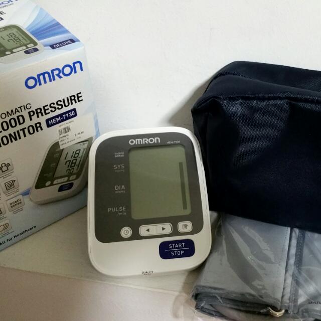 BRAND NEW, Omron Deluxe Upper Arm Blood Pressure Monitor HEM7130, Health & Nutrition, Health