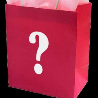 SURPRISE BAG! 4pcs 👗💄🎁