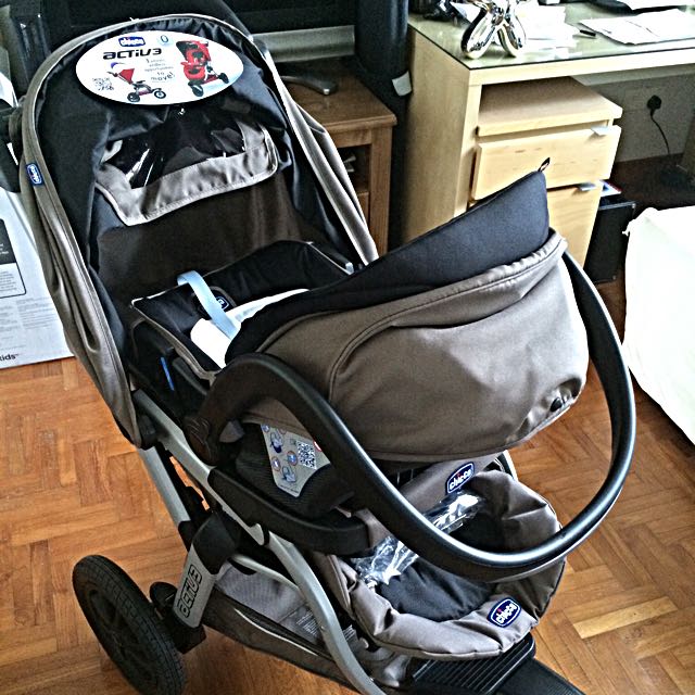 chicco 3 wheel travel system