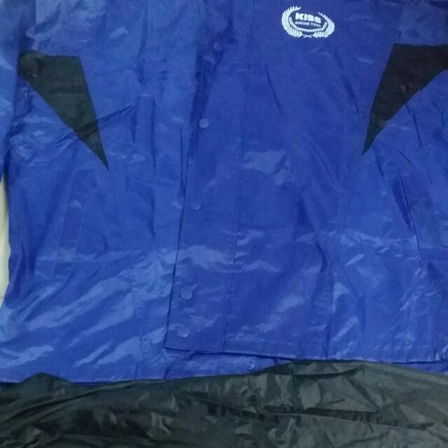 Raincoat best sale brand names