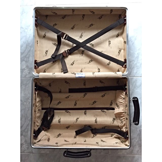 Rimowa Classic Flight (cabin size), Men's Fashion, Bags, Belt bags