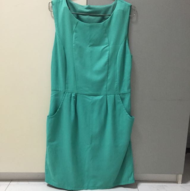 Side Pocket Shift Dress
