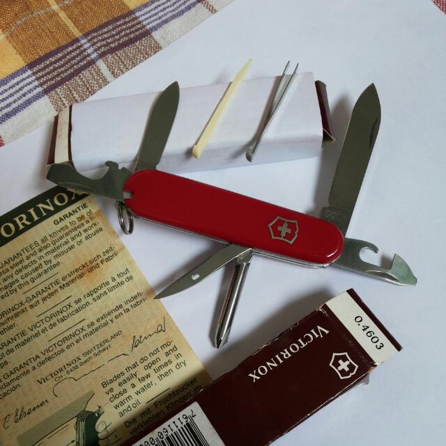 Victorinox 0.4603 store