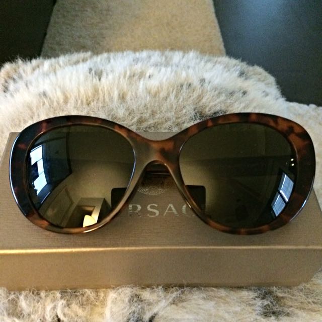 authentic-versace-sunglasses-luxury-on-carousell