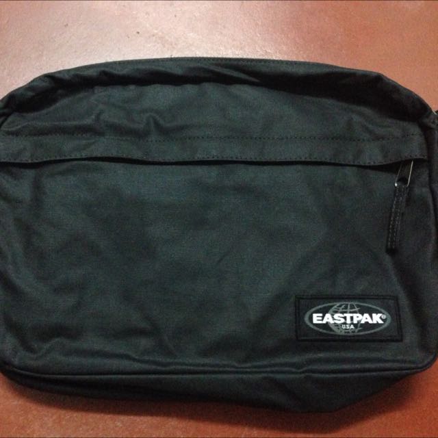 Eastpak Laptop Bag, Computers & Tech, Parts & Accessories, Laptop Bags