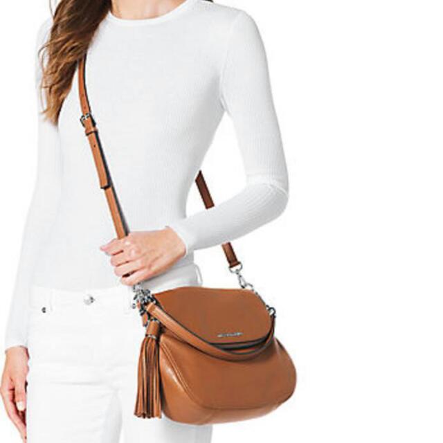 michael michael kors bedford medium tassle convertible shoulder bag