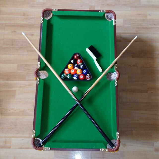 Mini Pool Table (Category: Board Games & Puzzles) located in Singapore. Submitted by prevailix (Listing ID 13677250, Image 1). Description: .