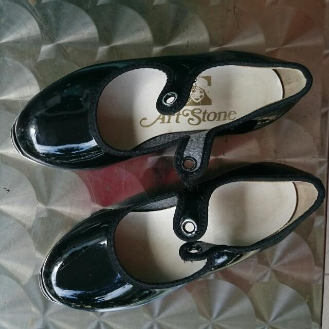 Girl tap top shoes