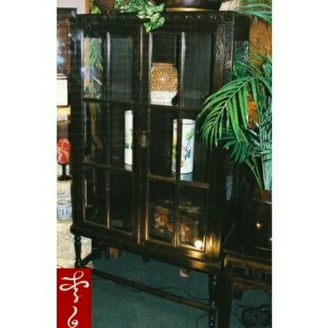 Republican Age Glass Cabinet A Distinguished Looking Grid Lines Glass Display Cabinet With A Strong Fusion Of The East West Influence During The 1920s 30s Era Furniture On Carousell