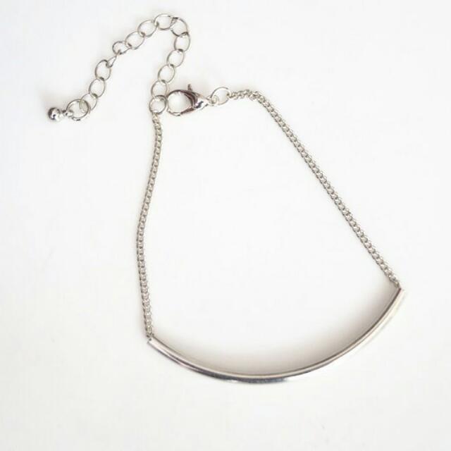 Thin metal bar bracelet, Women's Fashion, Jewelry & Organisers