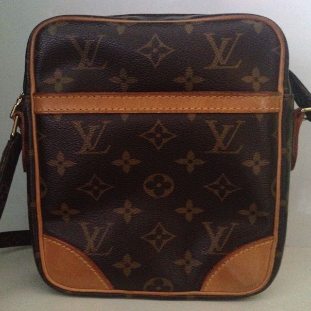 Images For Louis Vuitton Made In France >> Authentic Louis Vuitton Full Leather Sling Bag Made In France Images For Louis Vuitton Made In France >> Authentic Louis Vuitton Full Leather Sling Bag Made In France