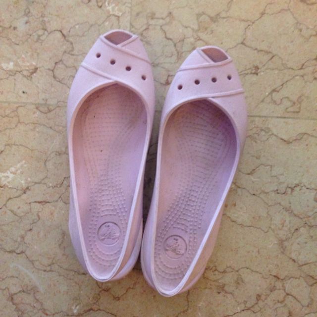 pastel crocs