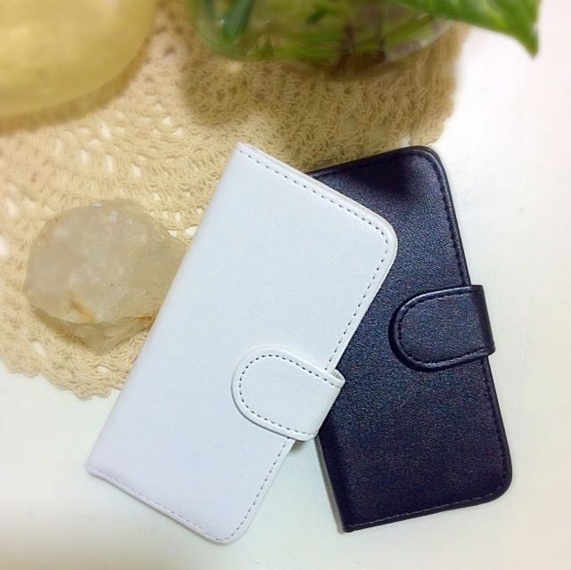 Flip Casing (IPhone5) (Category: Networking) located in Singapore. Submitted by genell (Listing ID 13842413, Image 1). Description: .