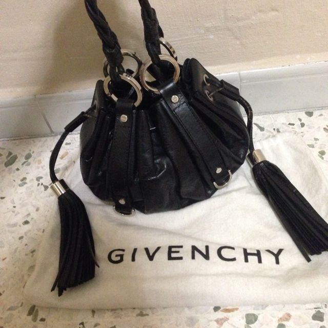 Givenchy pumpkin outlet bag