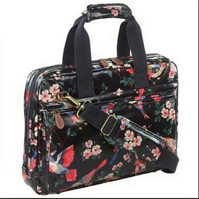 Authentic Cath Kidston Laptop Case, Luxury, Bags & Wallets on Carousell