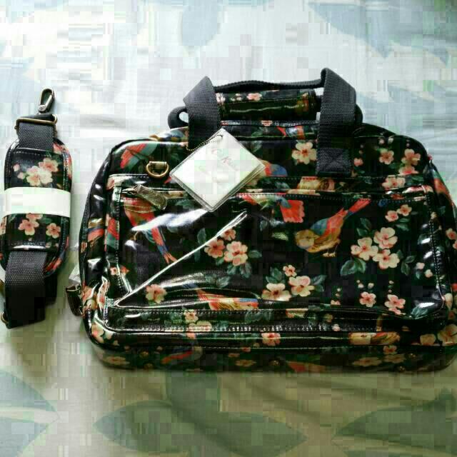 Authentic Cath Kidston Laptop Case, Luxury, Bags & Wallets on Carousell