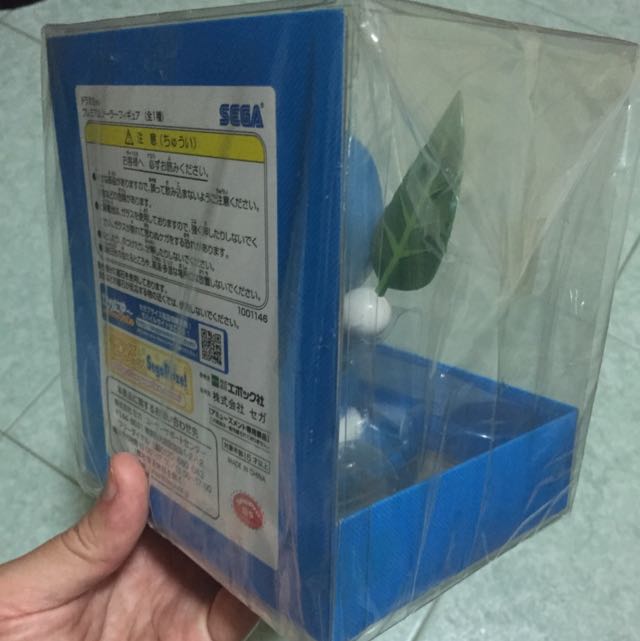 Doreamon (Category: Toy Figures) located in Singapore. Submitted by csksw (Listing ID 13916974, Image 2). Description: Brand new in sealed box. 1. Solar power operated. Box dimension approximately 14.5cm by 12.5cm by 16.5cm. 2. Fan. Battery operated. Battery not included. Box dimension approximately 15cm by 12.5cm by 14.5cm..