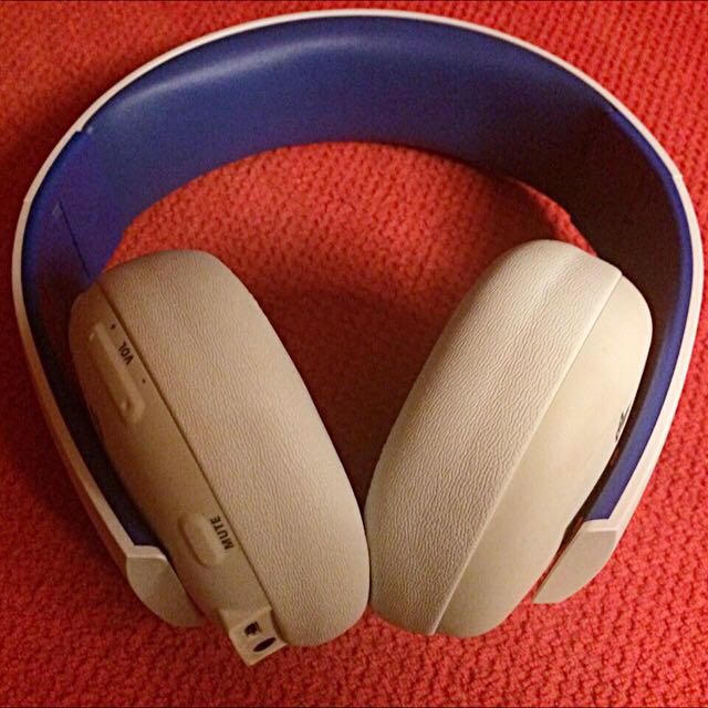 Sony Gold Wireless Headset, Computers & Tech, Parts & Accessories