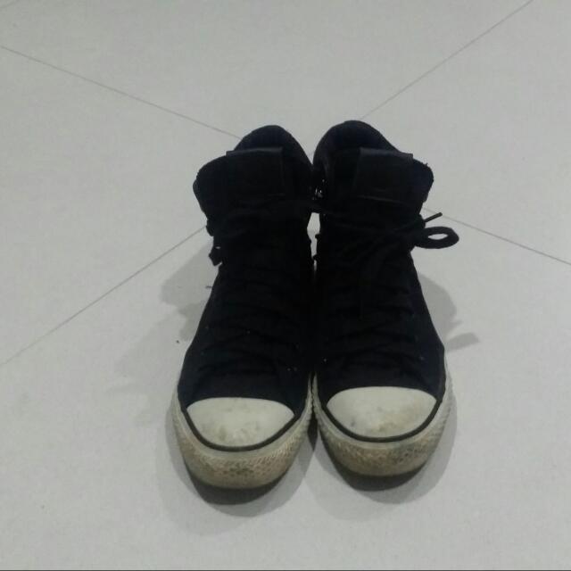 converse with metal studs