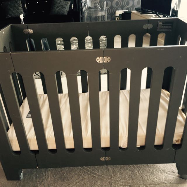 Reduced Price Bloom Alma Papa Crib Cot Babies Kids On Carousell